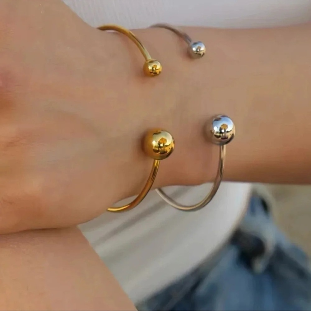 Gold Ball Stainless Steel Waterproof Bangle Bracelet - Picture 3 of 7